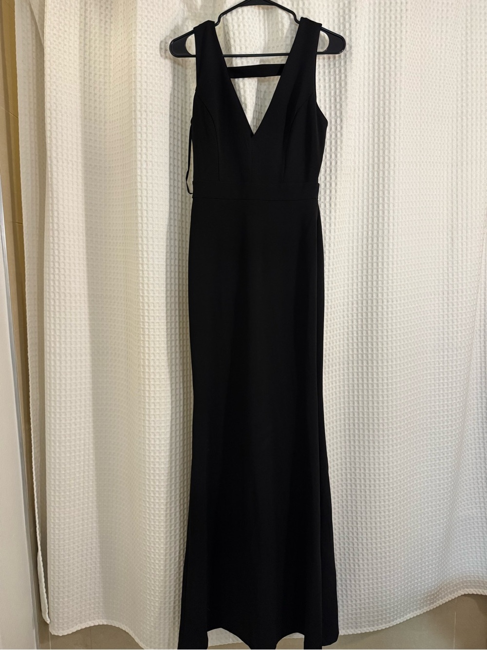 Windsor Black Sleeveless V-Neck Maxi Dress